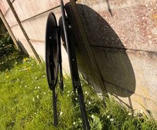 Foldable metal table