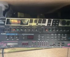 Effects units analog , rack mounted