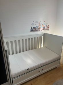 Cot bed