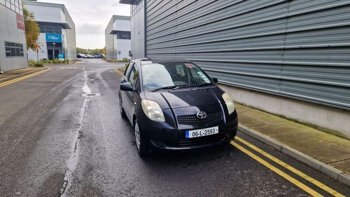 06 Toyota Yaris 1ltr petrol