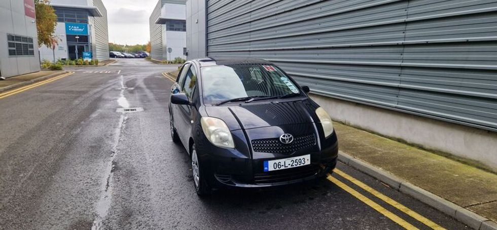 06 Toyota Yaris 1ltr petrol