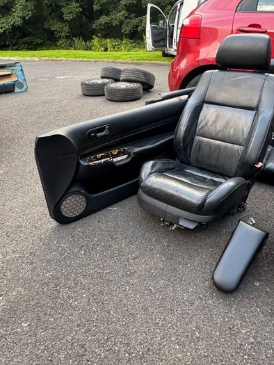 Mk4 golf 3 doorl heated  leather seats and door cards and arm rest