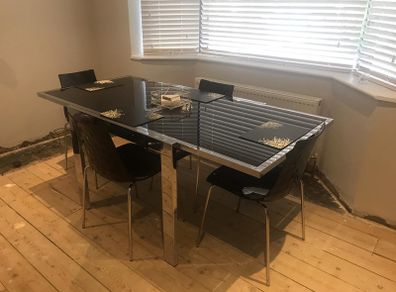 Dining table and 4 chairs