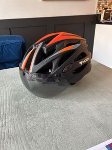 helmet L