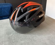 helmet L
