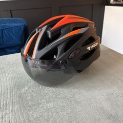 helmet L