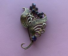 Antique Gold Brooch