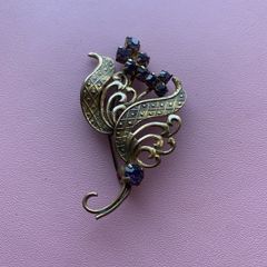 Antique Gold Brooch