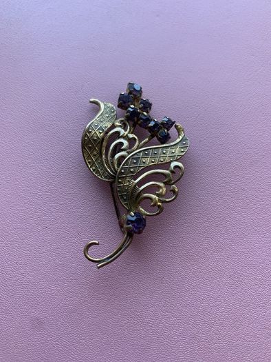 Antique Gold Brooch