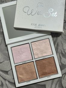 Kylie Jenner limited edition the wet set highlighter palette