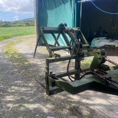 Rear tractor grab