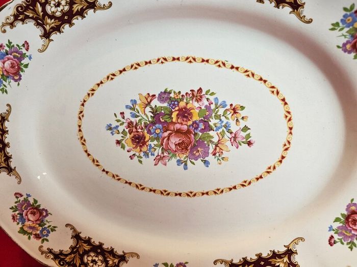 Medium Arklow platter , Larne / Pattern 2384