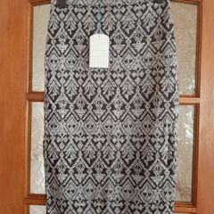 BNWT Midi Skirt, Size Medium