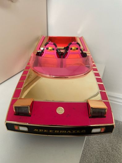 L.O.L dolls and Car