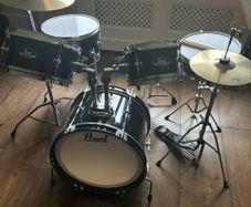 Pearl Roadshow Jr Drum Kit (Excellent Condition)