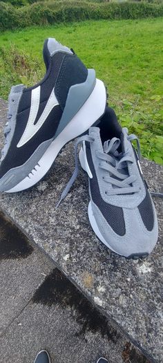 Fila Boys Trainers Size 4 uk/37.5 Eur. New.