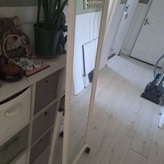 stand mirror