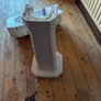 Free Bathroom Sink and Pedestal Image 2