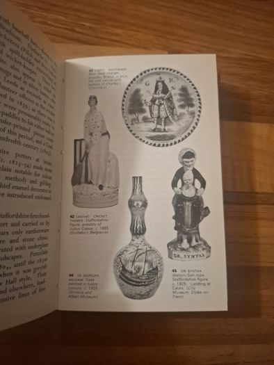 Pottery &Porcelain the observer's book