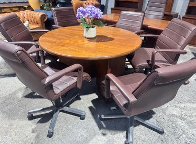 round table and6xdaophin chairs