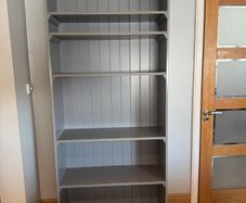 bookcase / shelves
