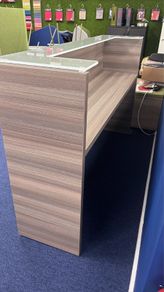 Reception counter