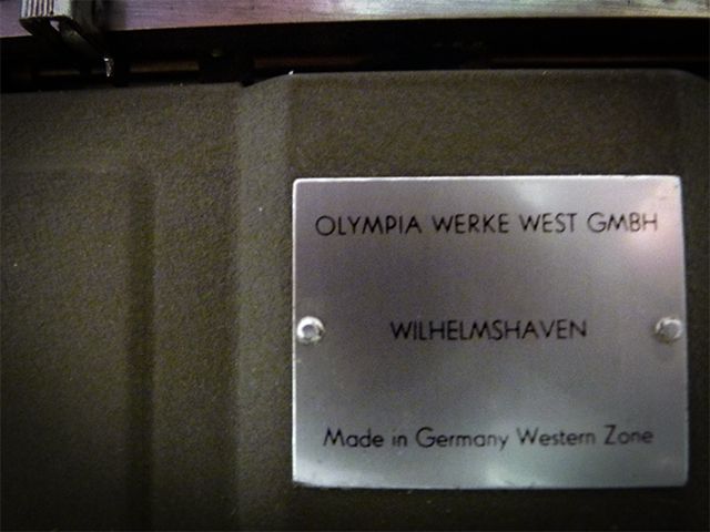 OLYMPIA SM3 typewriter working order