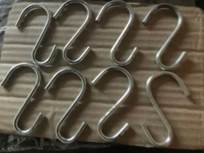 8 Stainless Steel Hooks