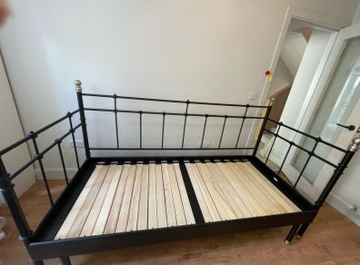 IKEA day bed - single that extends to King