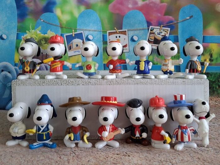 Bundle of Snoopy Dog mini toys M103