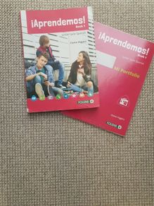 iAprendemos Book 1 and portfolii book