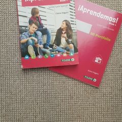 iAprendemos Book 1 and portfolii book