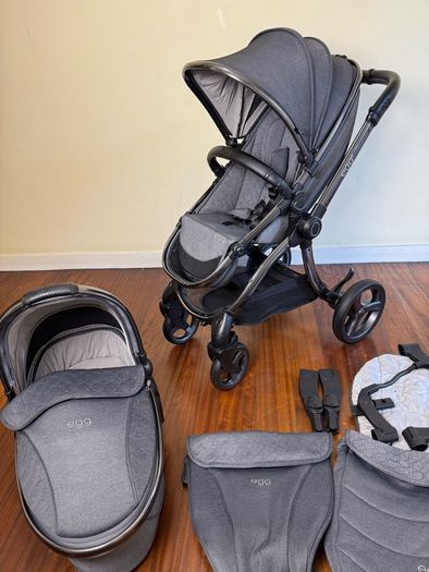 New condition Egg2 double or single pram