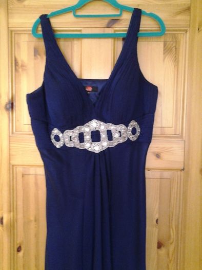 Dress (Debs) make a offer