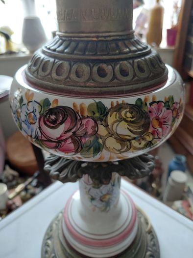 Antique table lamp habd painted ceramic body with ornate brass base works