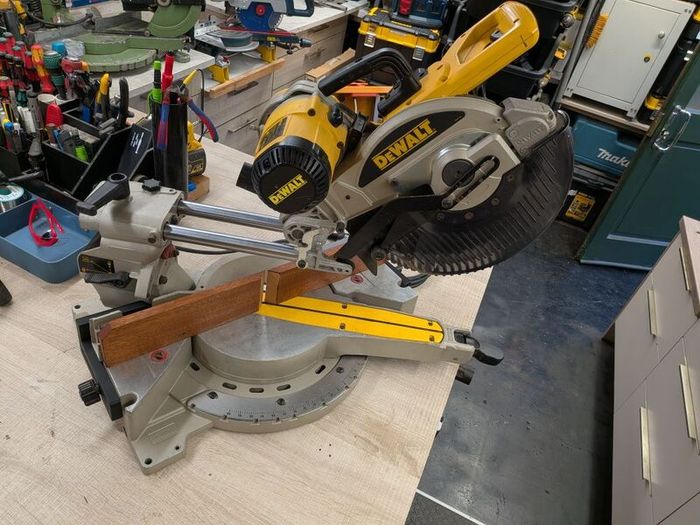 Dewalt 10 inch mitre saw