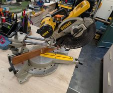 Dewalt 10 inch mitre saw