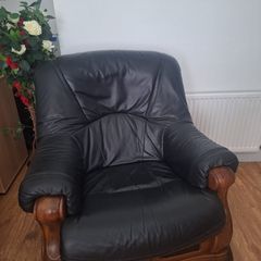 set of 2 solid oak italian leather armchairs