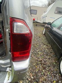 Mitsubishi Pajero 2006 rear drivers side light