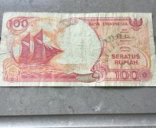 Rare old Indonesia Banknote 100 Rupiah