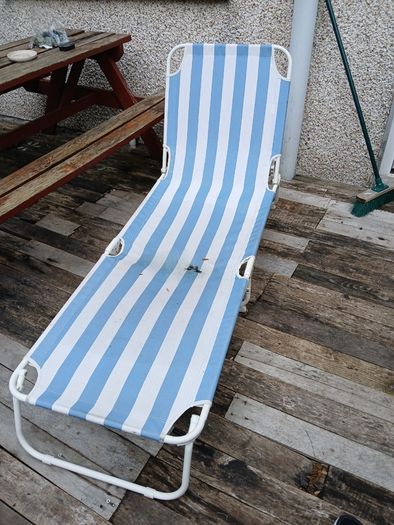 Sun lounger