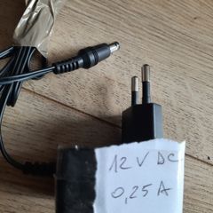 Power adapter