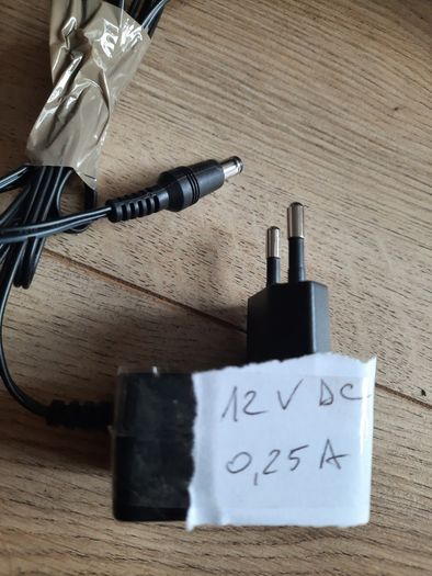 Power adapter