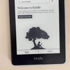 Kindle Paperwhite 10th Generation (8GB)  Great Condition