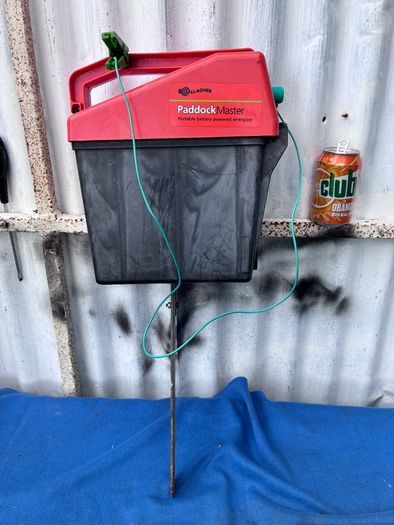 Gallagher Paddock Master G35633 9V battery fencer
