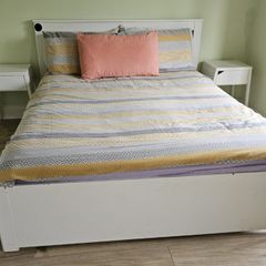 Kingsize bed