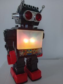 Saturn Robot. The 13" Giant Walking Robot With BIG  SCREEN TV And Light-Up Eyes In MINT Condition. 1980's