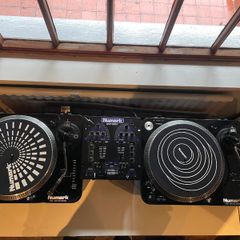 Numark DJ bundle - Decks, mixer and records.