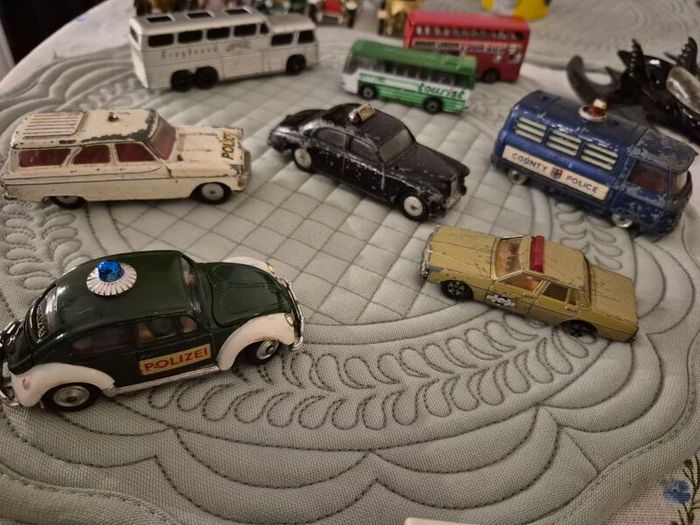 large Vintage Diecast Toy Collection Matchbox, Corgi, Batman & More