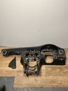 Dashboard Mercedes c class w205 2018